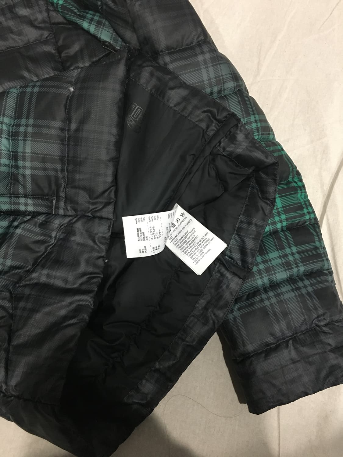 나이키ACG 체크패턴 구스다운 상품이미지6