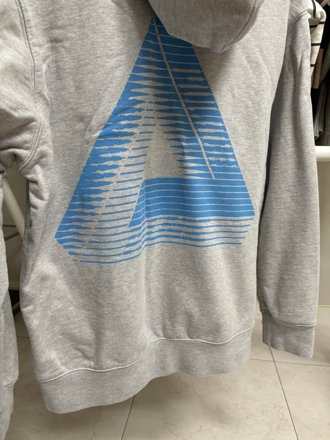 팔라스 후드티 상품이미지2