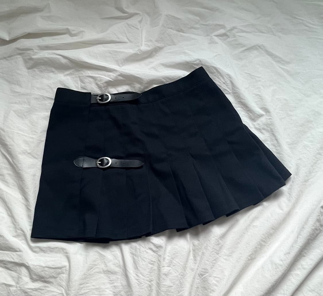 brandy melville navy skirt 상품이미지1