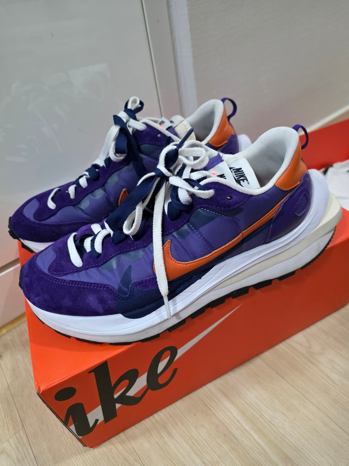 나이키 사카이 베이퍼와플 다크 아이리스 285 나코탭 상품이미지1