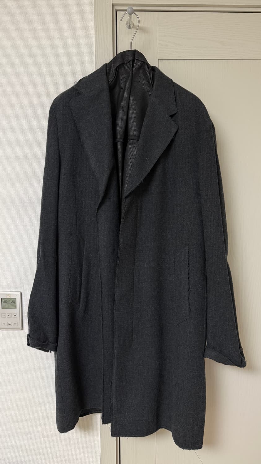 아워레거시 코트 상품이미지1