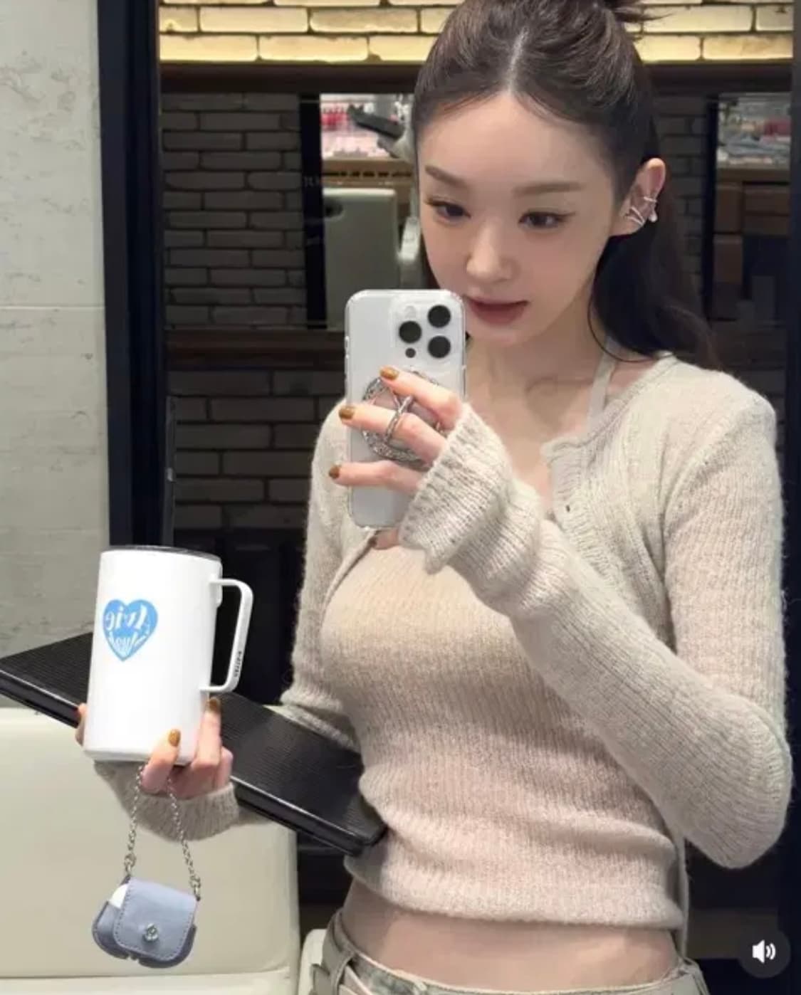 로우타이드 알파카 핸드워머 니트 상품이미지1