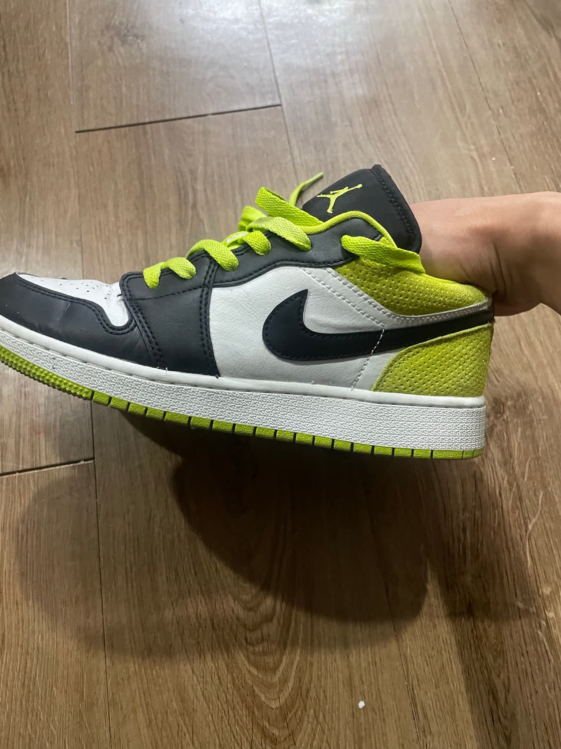 나이키 조던1 사이버그린 상품이미지1