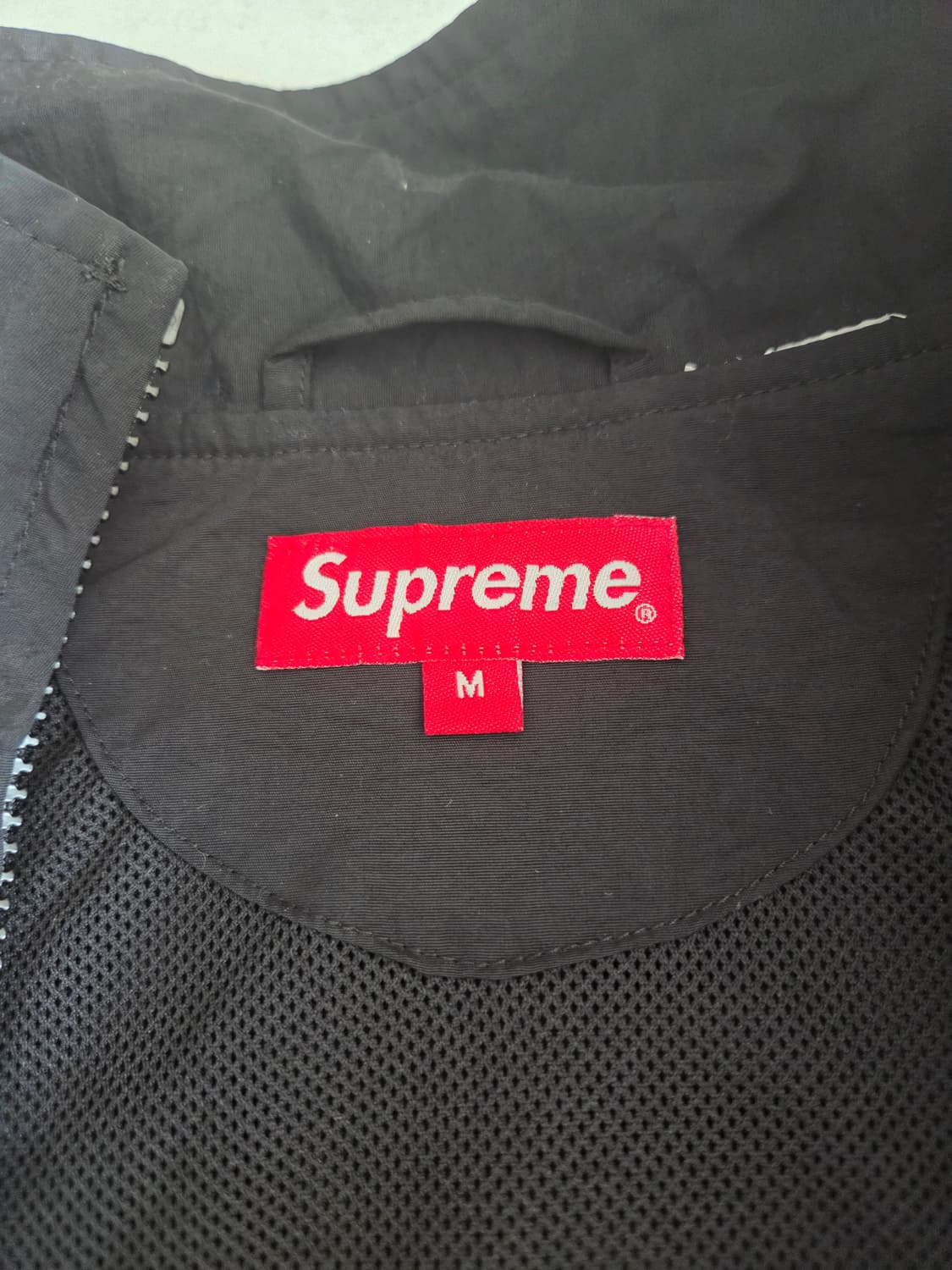 슈프림 s로고 바람막이 m 상품이미지2