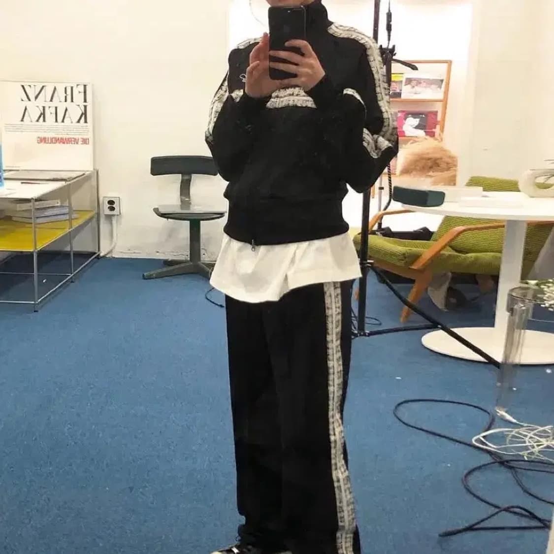 Loerils 로레일즈 트랙 자켓 져지탑 상품이미지1