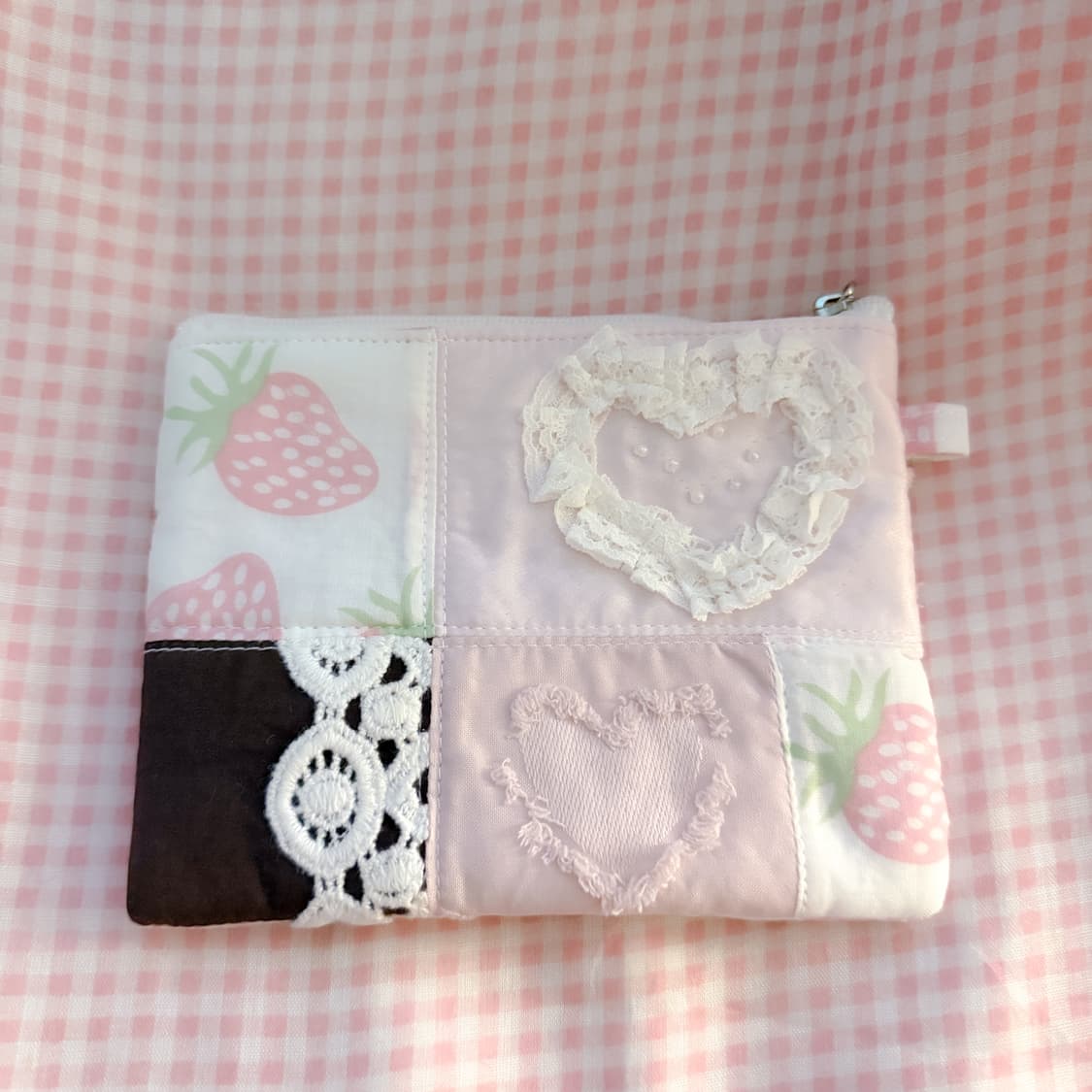 124u pouch.26 레이스 프릴 딸기초코 파우치 히메갸루 오네갸루 상품이미지1