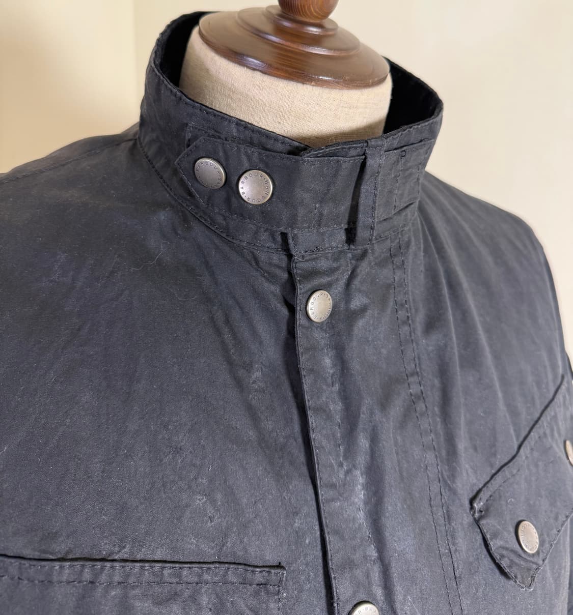 바버 인터내셔널 듀크 왁스 자켓 블랙 M  상품이미지4