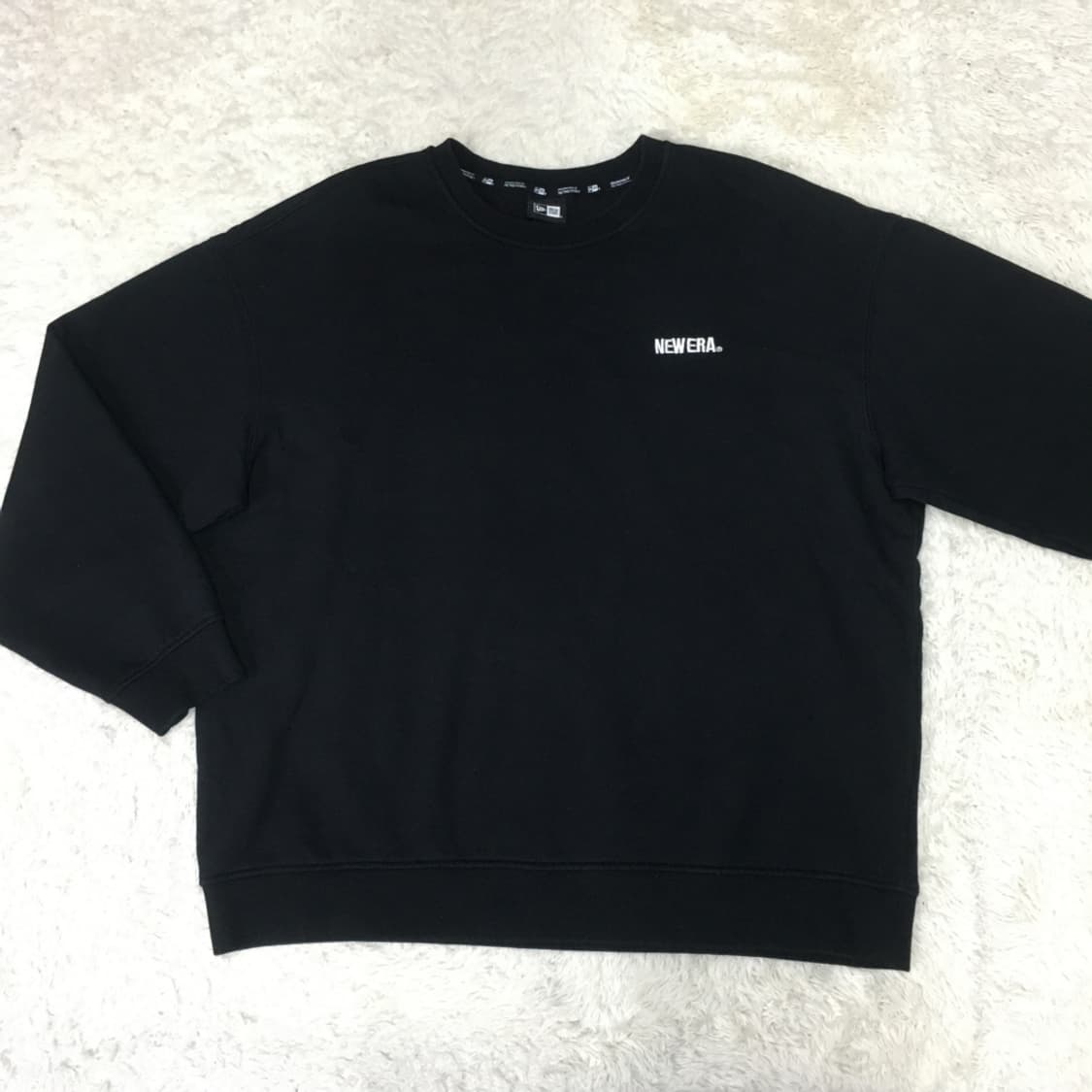 뉴에라 스몰로고 맨투맨 CC17 상품이미지1