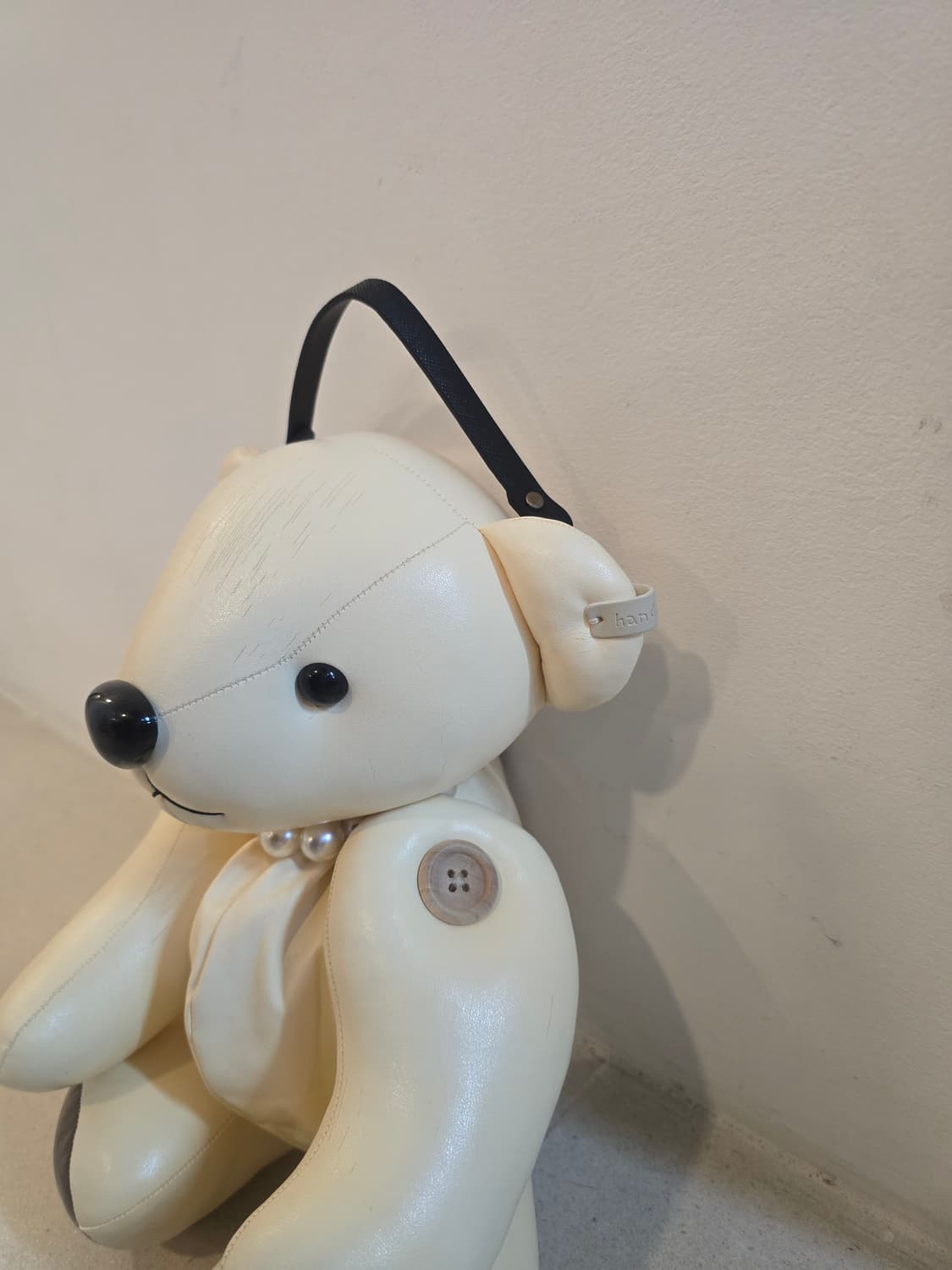 곰돌이 레더토트백 상품이미지3