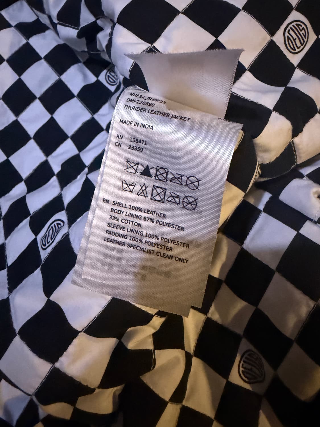 데우스 가죽자켓 판매합니다. 상품이미지4