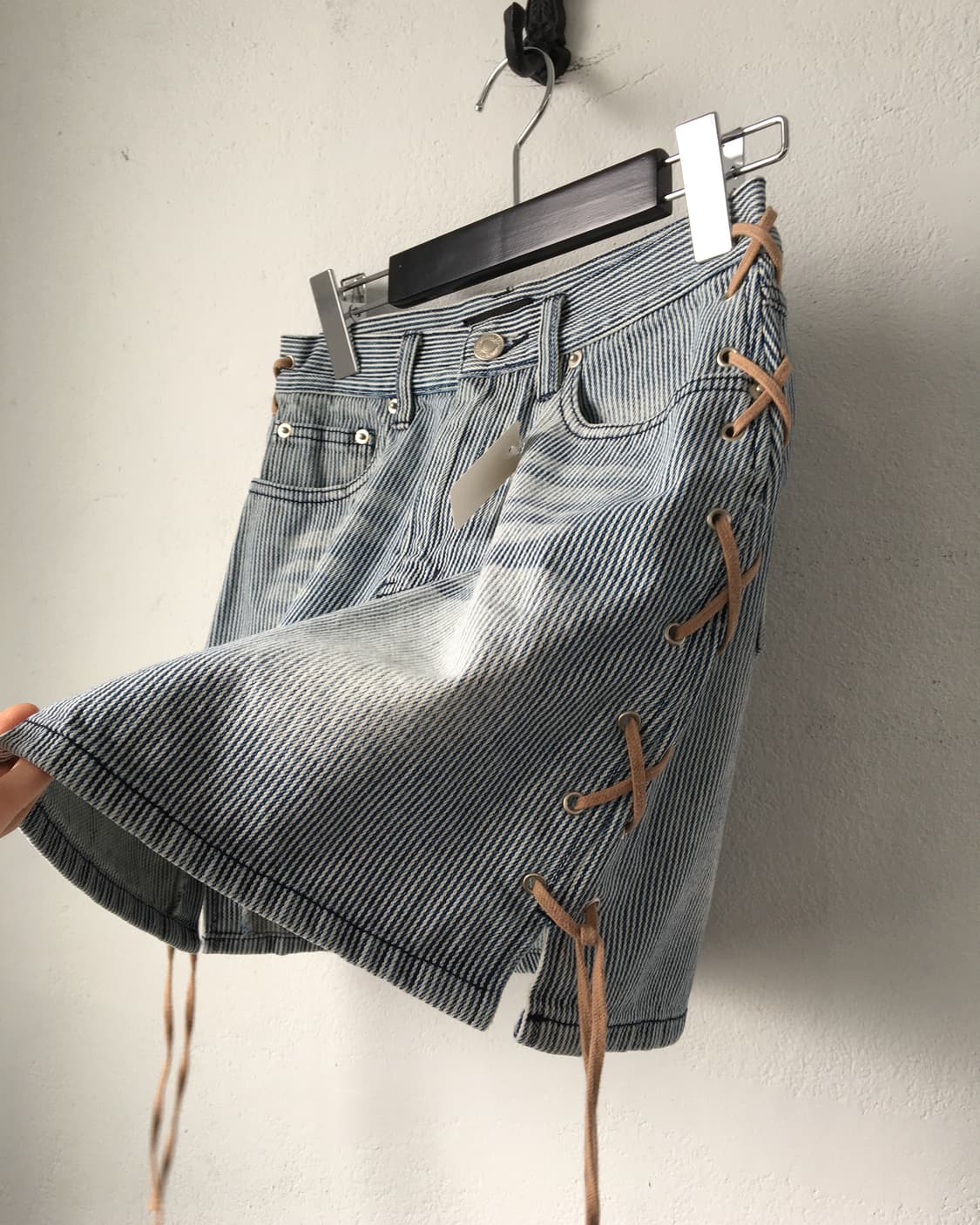 Side lace up point stripe pattern mini s 상품이미지3