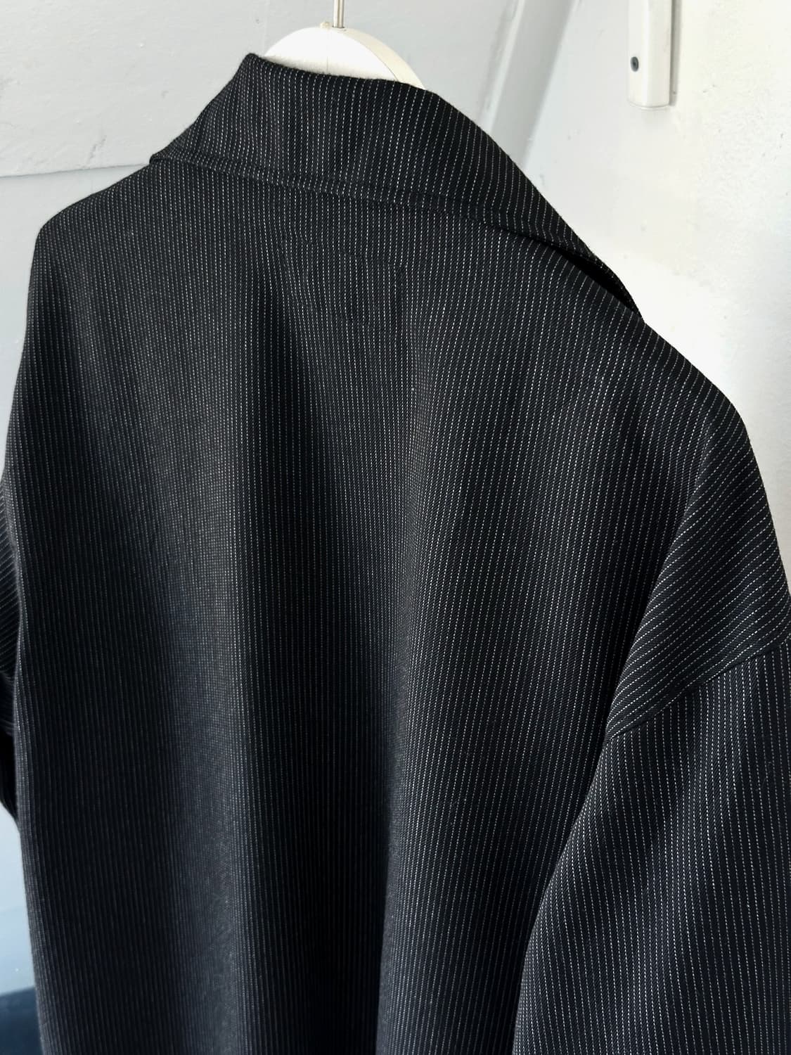 Pinstripe design collar L/S shirt 상품이미지10