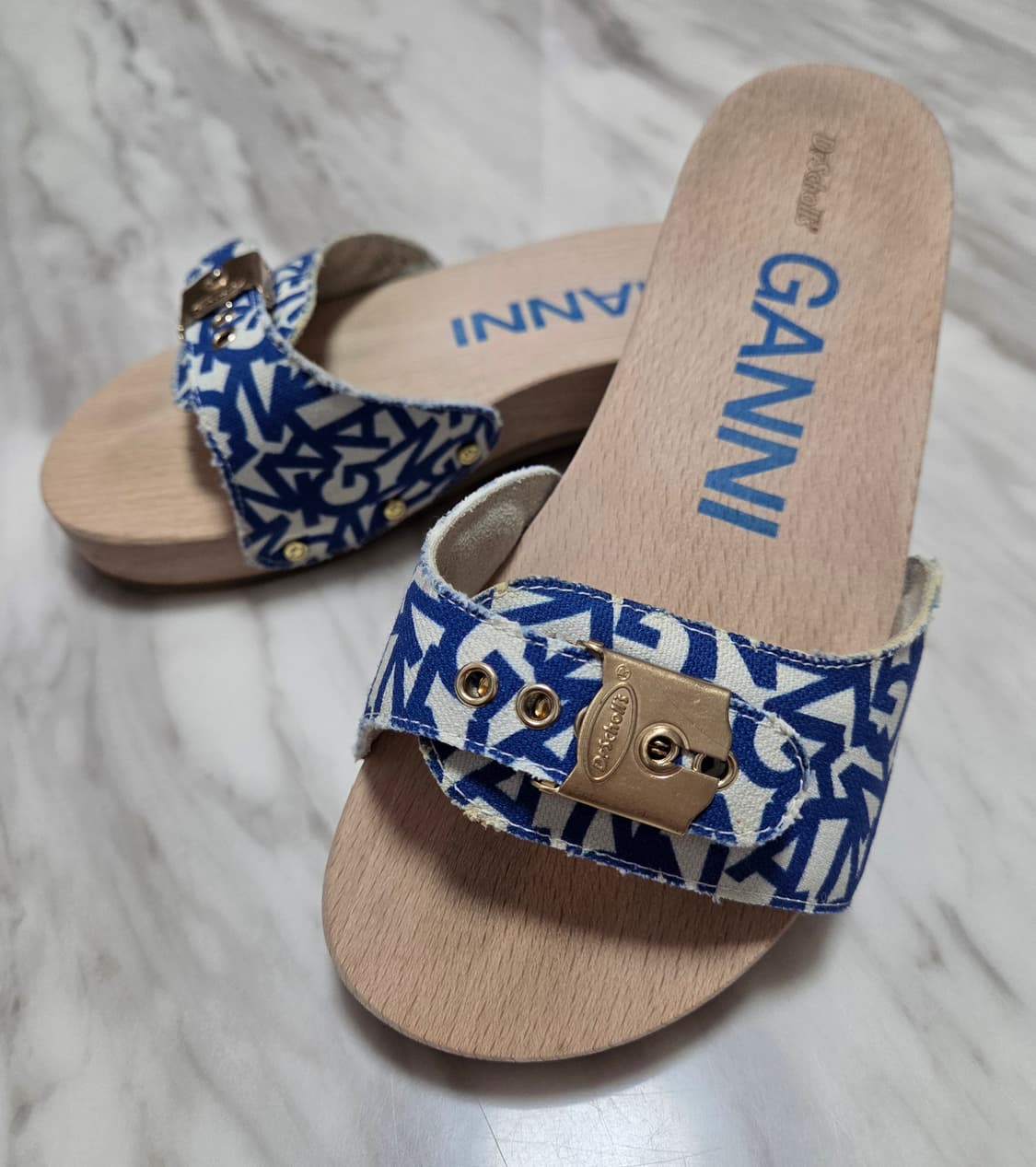 가니 X Dr.숄 우드솔 샌들 상품이미지1