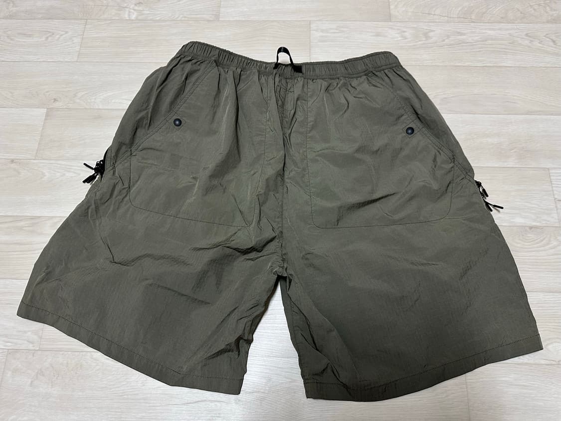 모이프moif 24ss triangle vent short stone 2 상품이미지4