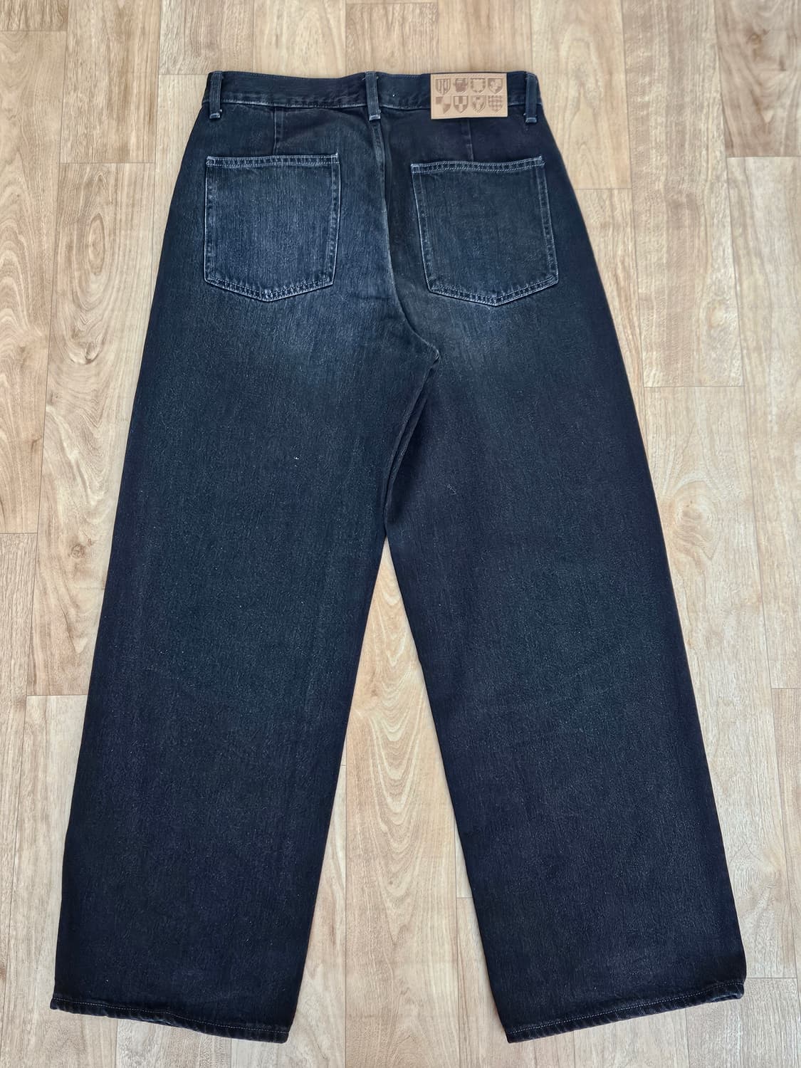 유니클로 jw앤더슨 와이드핏진 다크그레이 30 상품이미지2