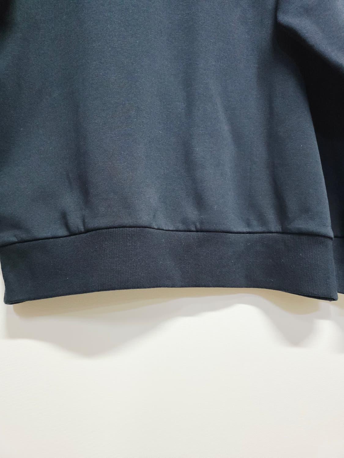 언더아머 블랙 맨투맨 기모티셔츠 상품이미지7