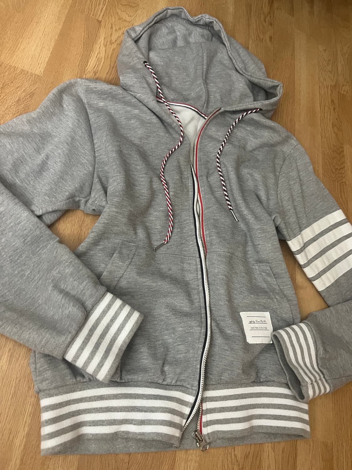 톰브라운 후드집업 상품이미지2