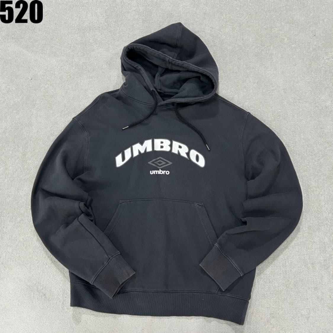 엄브로 블랙 후드티  상품이미지1