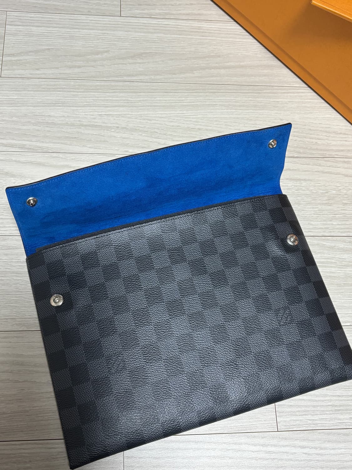 루이비통 다미에 알파 트리플 파우치 클러치 상품이미지3