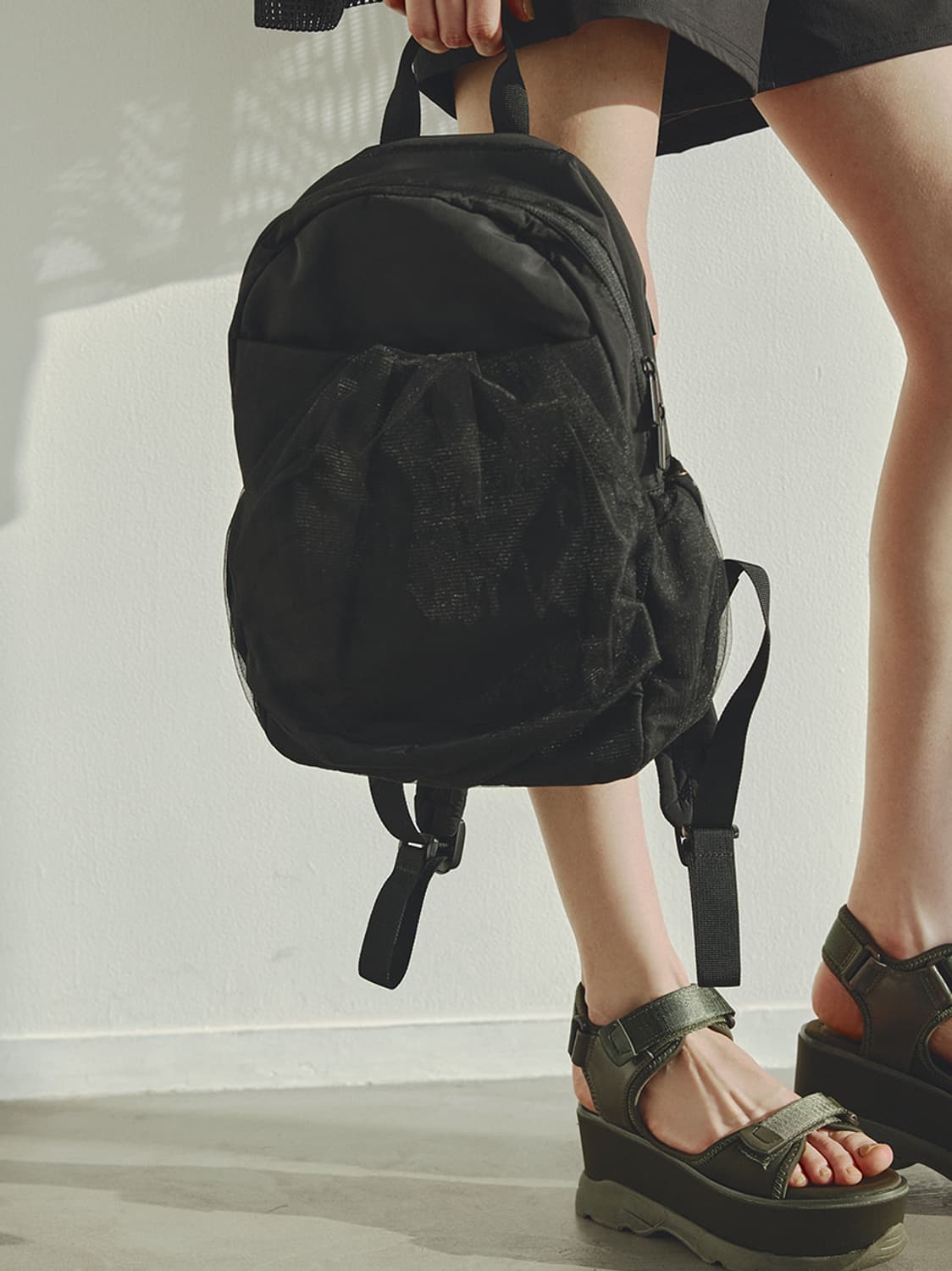 emmi 에미 일본 브랜드 튤 메쉬 매쉬 미니 개더 바디 백팩 블랙 상품이미지1