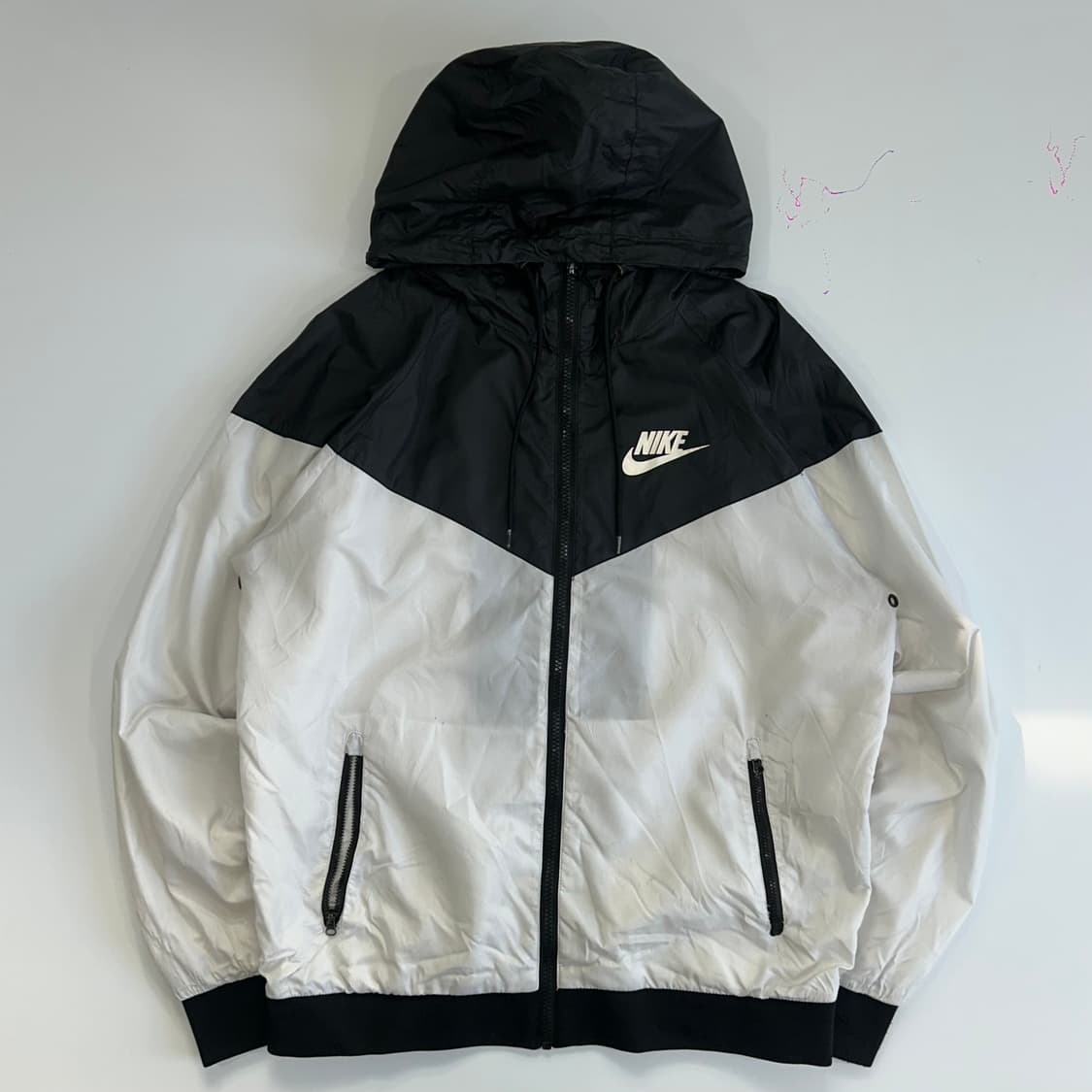 Nike 나이키 스몰로고 블랙 배색 윈드러너 자켓   상품이미지4