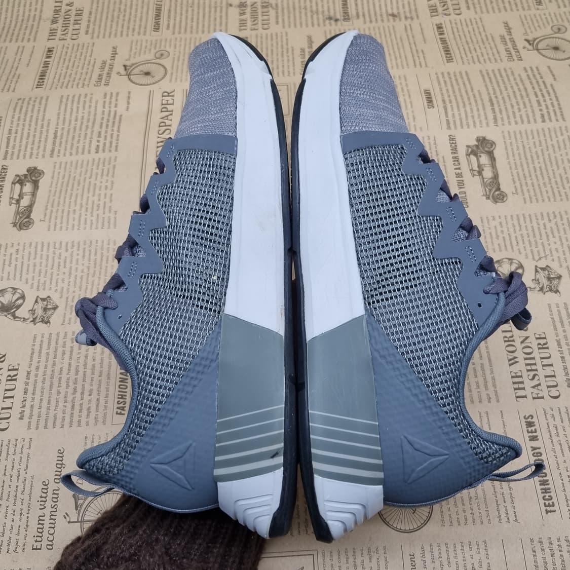 리복 퓨지엄런 남성운동화 275 상품이미지5