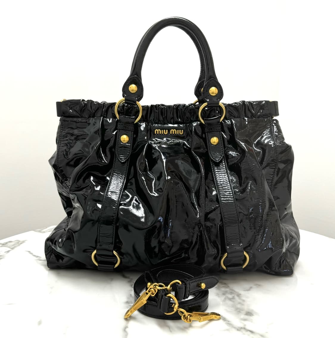 [중고명품셀렉트] 미우미우 페이던트 고프레 라지 토트백 상품이미지1