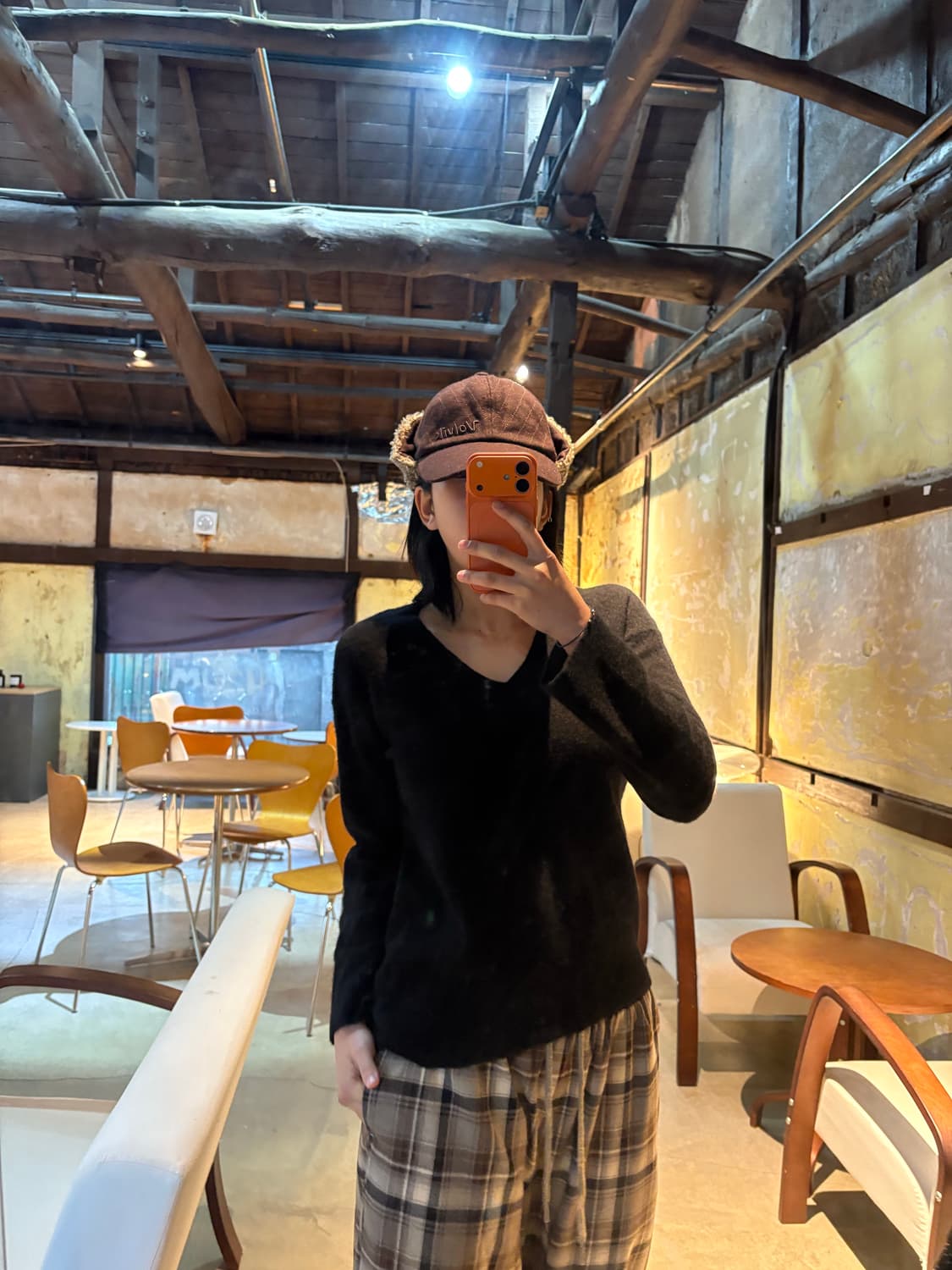 블랙 도톰 울캐시미어 브이넥니트 상품이미지3