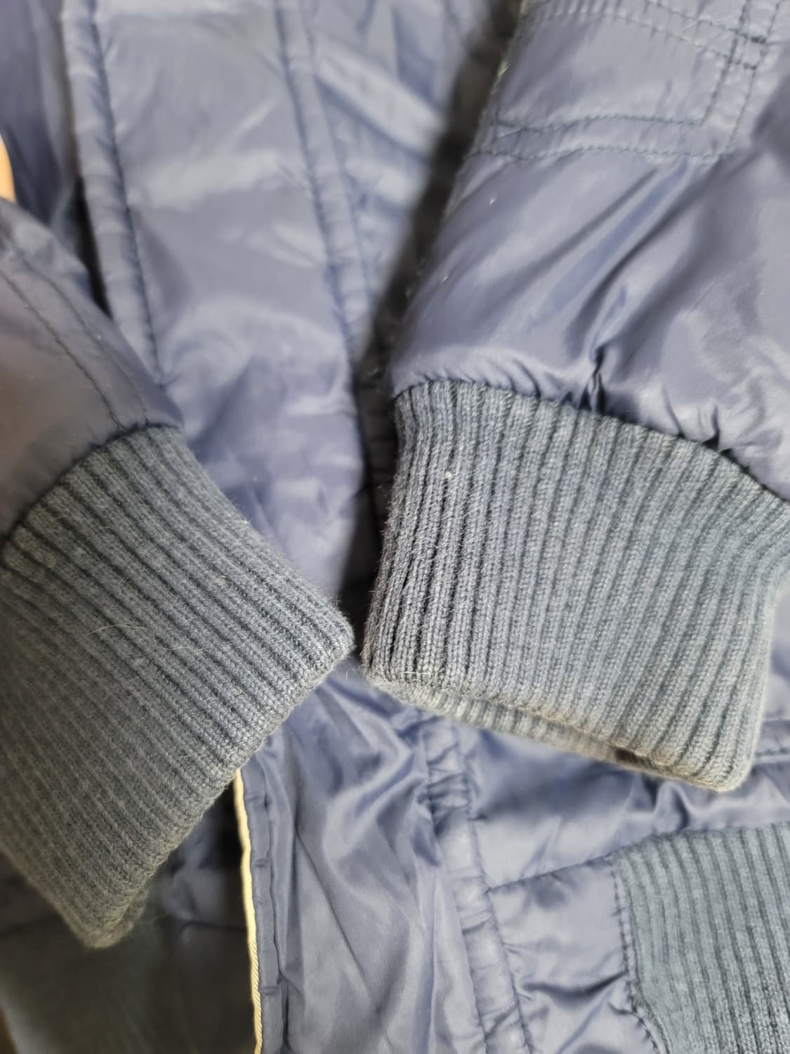 버버리 구스다운 패딩 2살92cm 상태굿

 상품이미지3