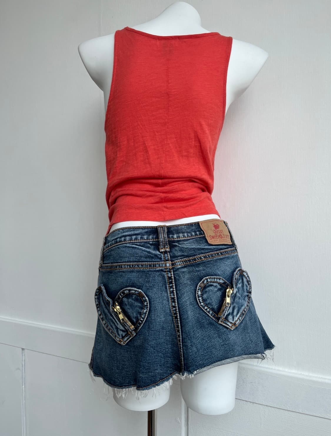 SWEET & JUICY 하트 포켓 데님 스커트 상품이미지2