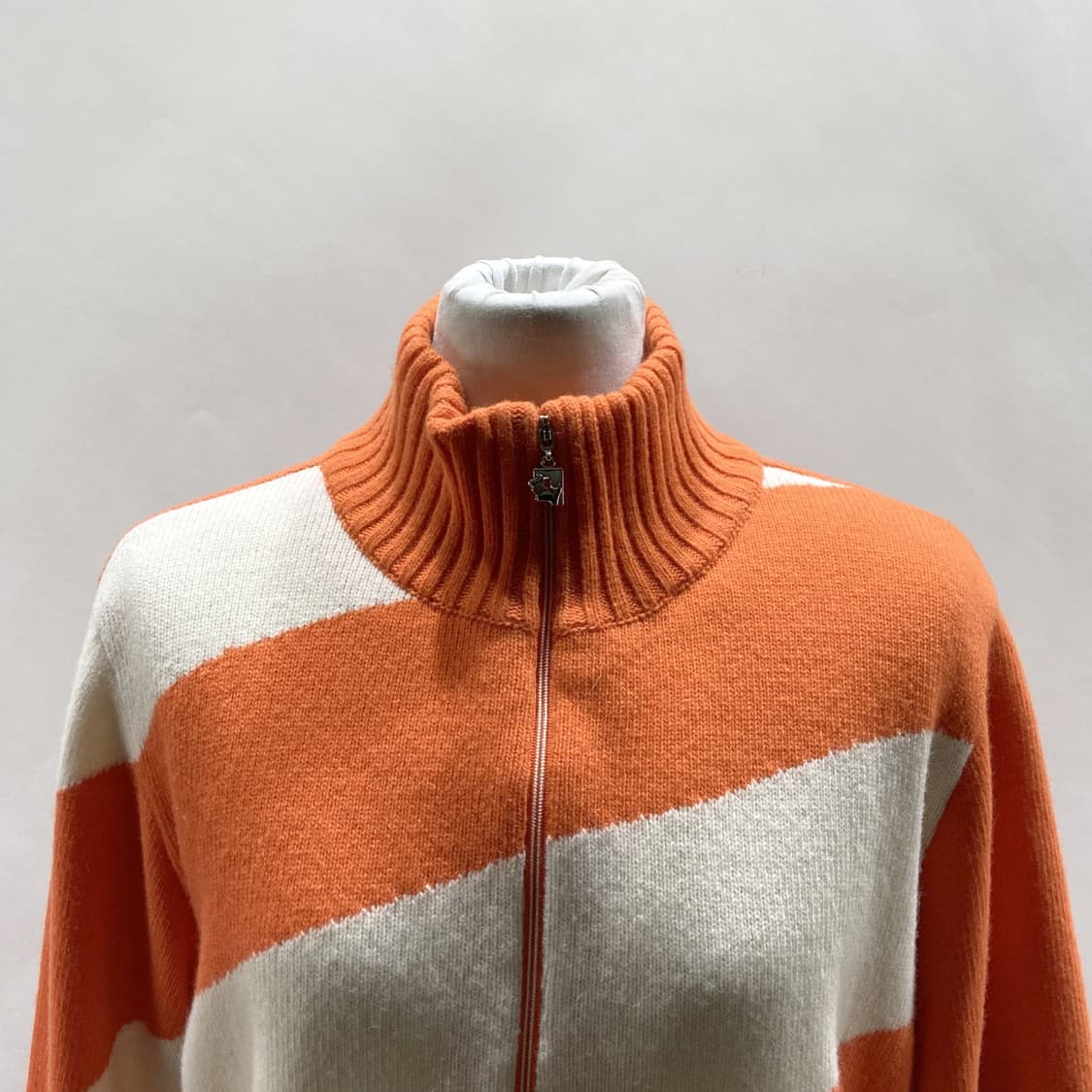 파사디 여성 반집업방풍니트티 주황 95  상품이미지2