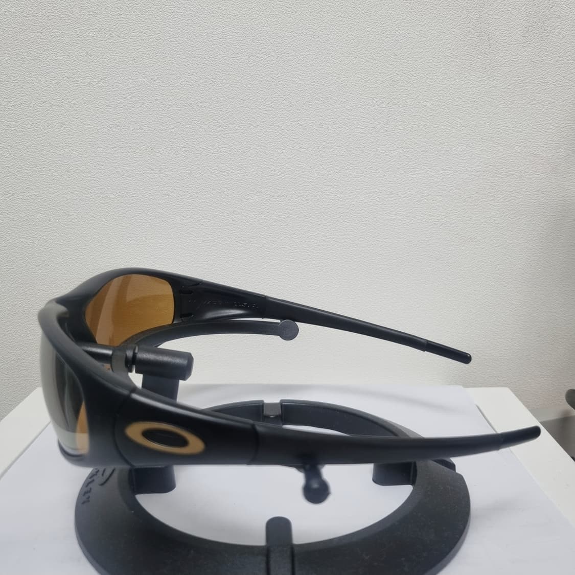 오클리 스트레이트 자켓 매트블랙골드아이콘 상품이미지2