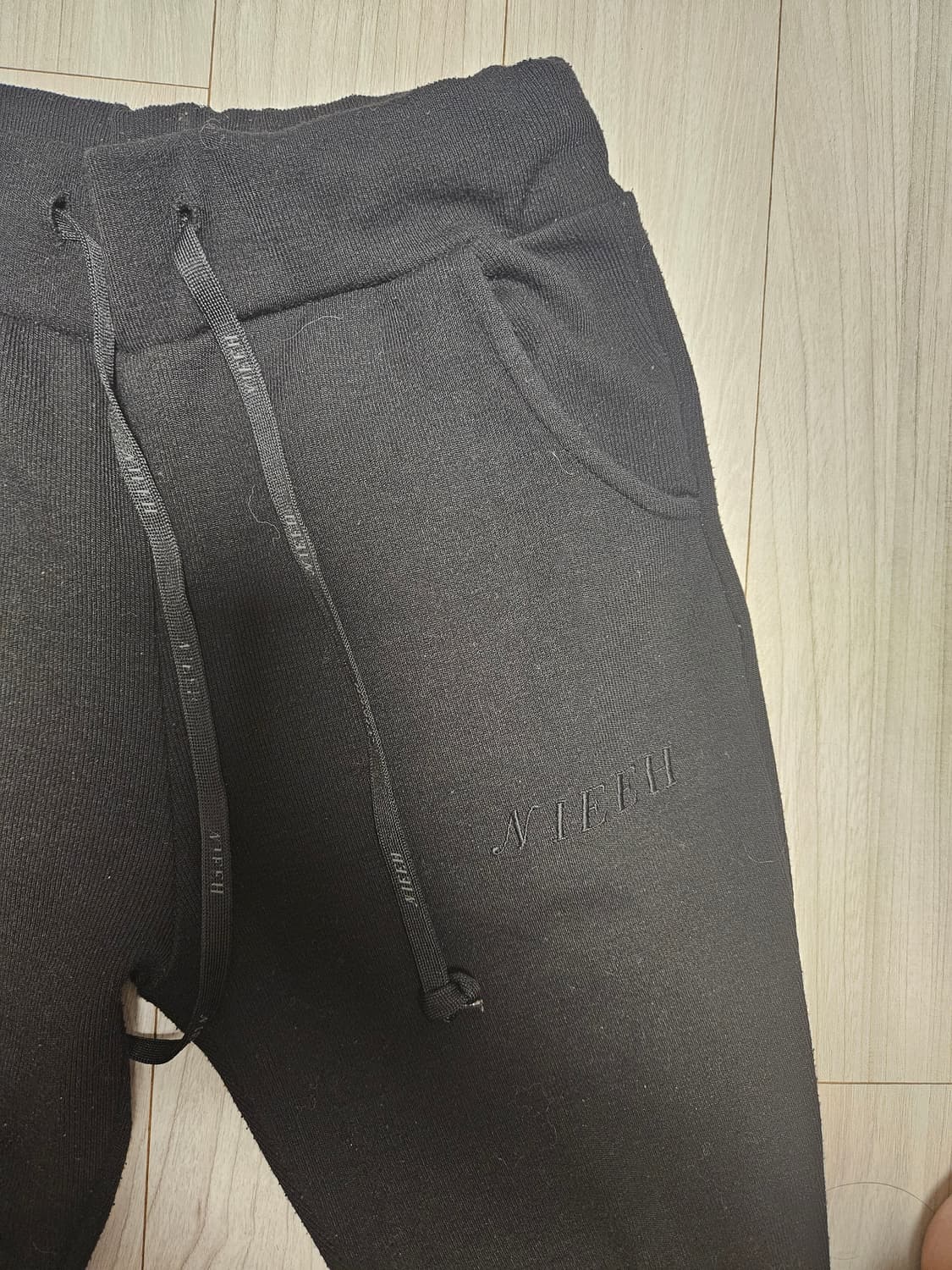 NIEEH 부츠컷 밴딩 트레이닝 팬츠(제니 착용) 상품이미지2