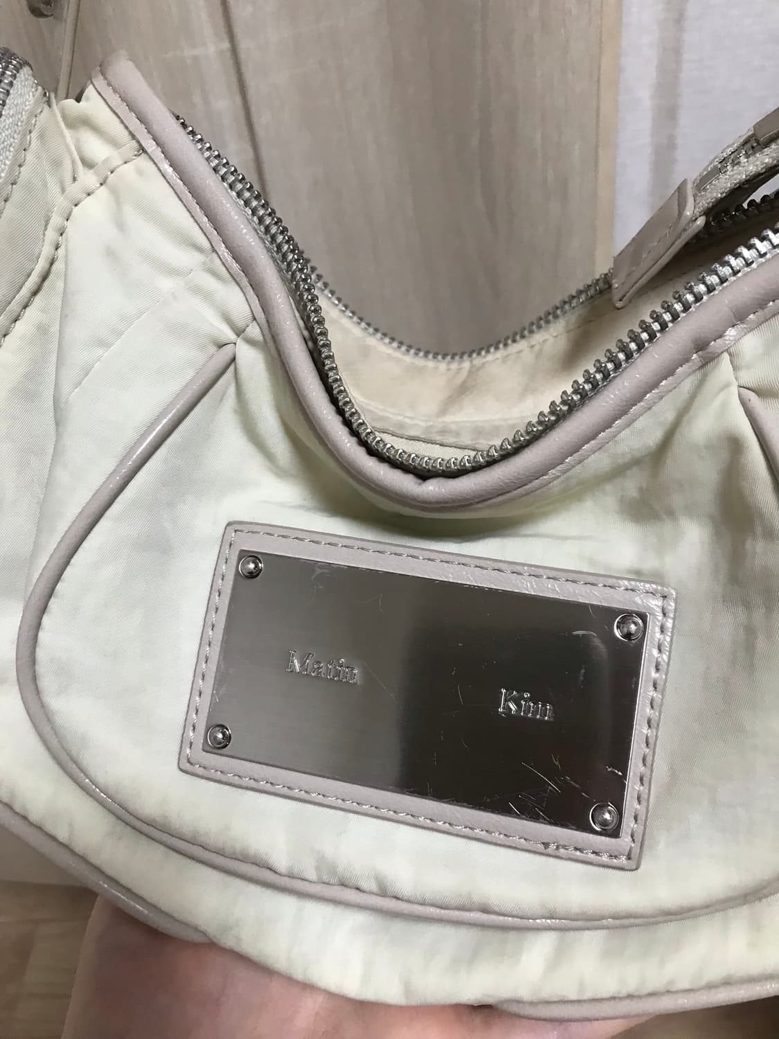 마뗑킴 마들렌 라운드 숄더백 베이지 상품이미지3