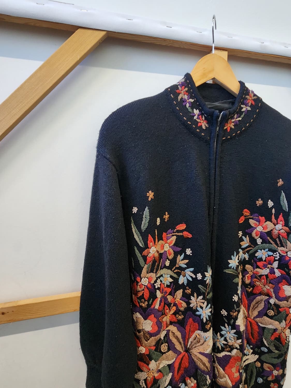 울 혼방 핸드 자수 니트 가디건 상품이미지2