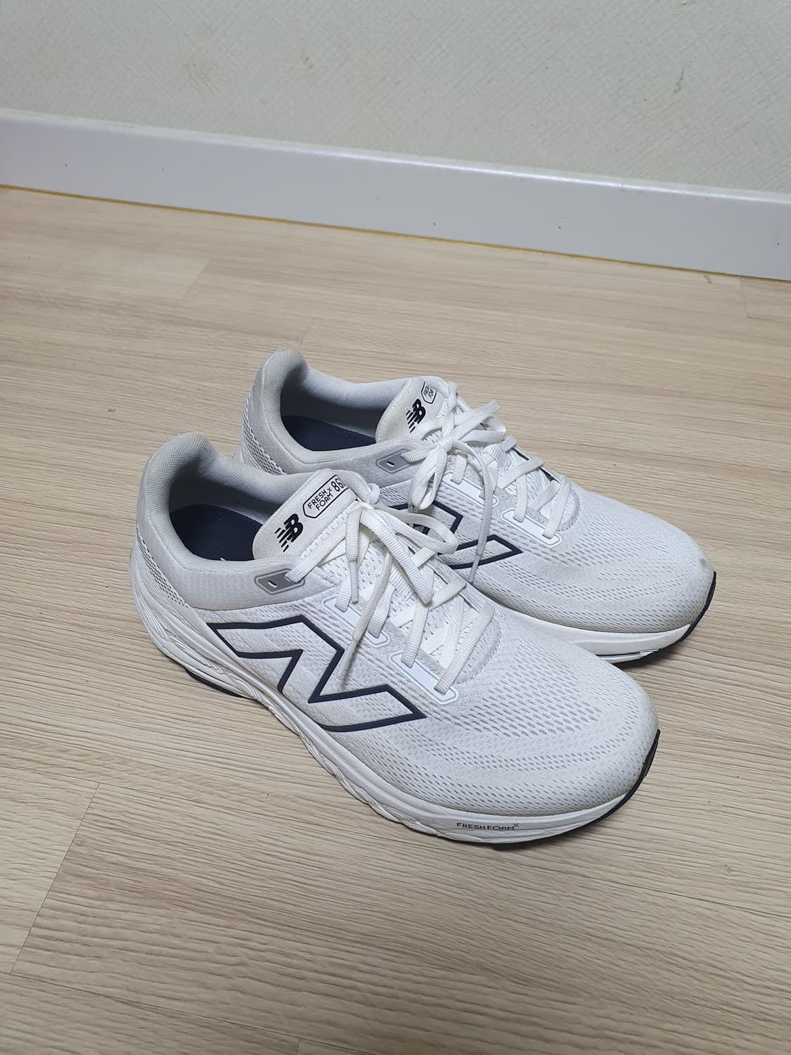 뉴발란스 860 프레쉬폼 운동화 300 상품이미지2