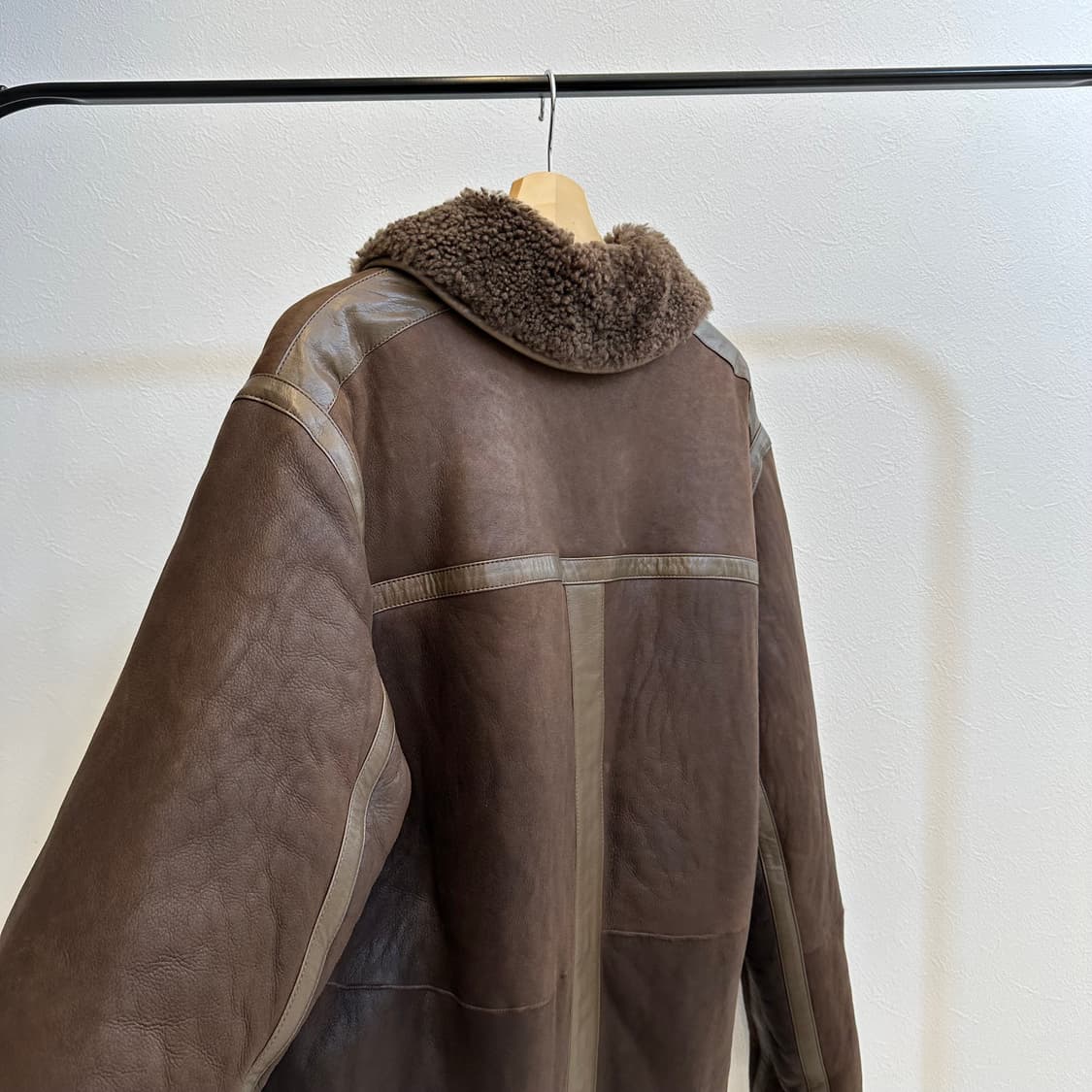 르메르 리버시블 무스탕 48사이즈  상품이미지2