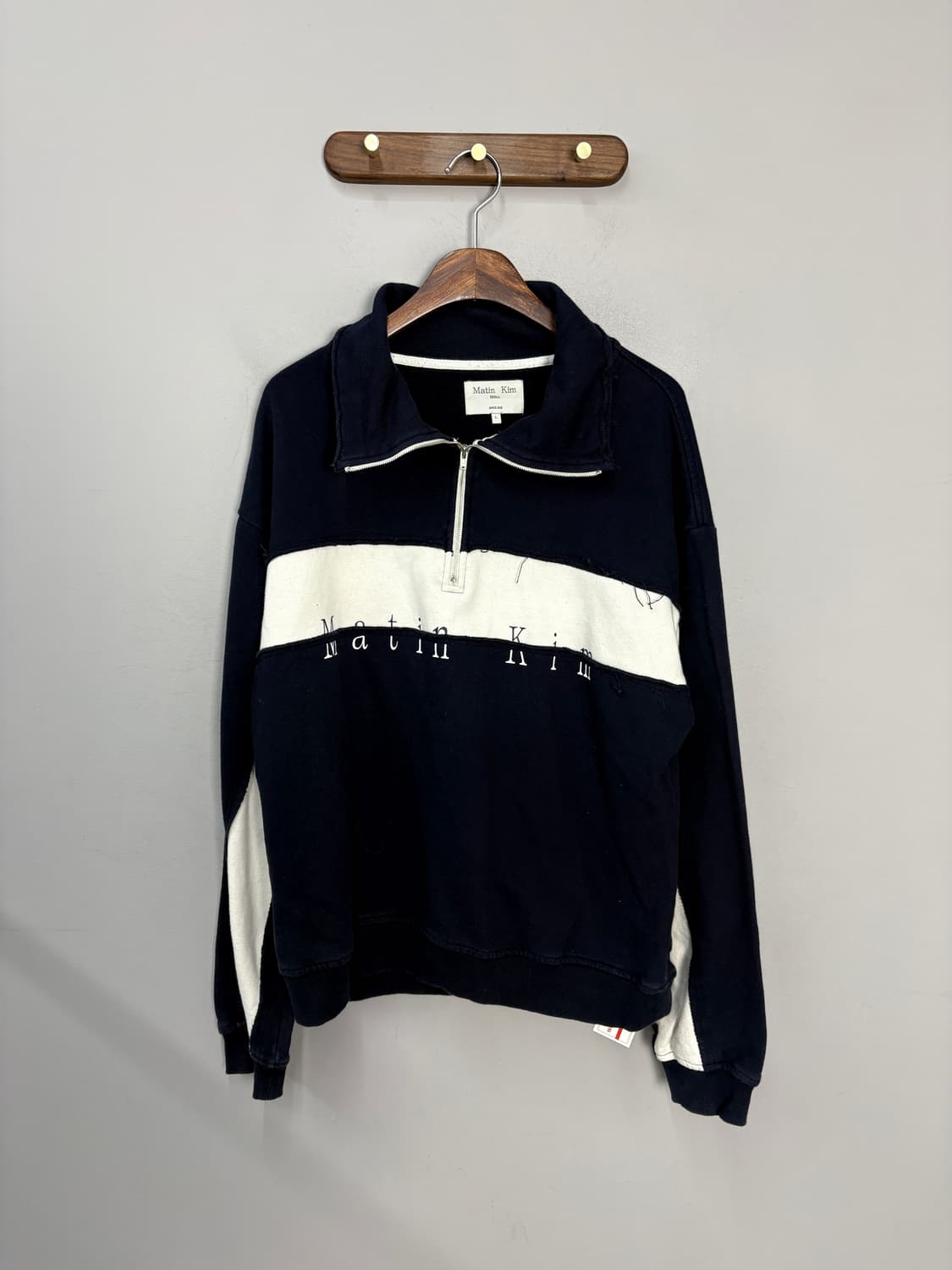 마뗑킴 커티드로고 하프집업 네이비 스웻셔츠 A3635 상품이미지2