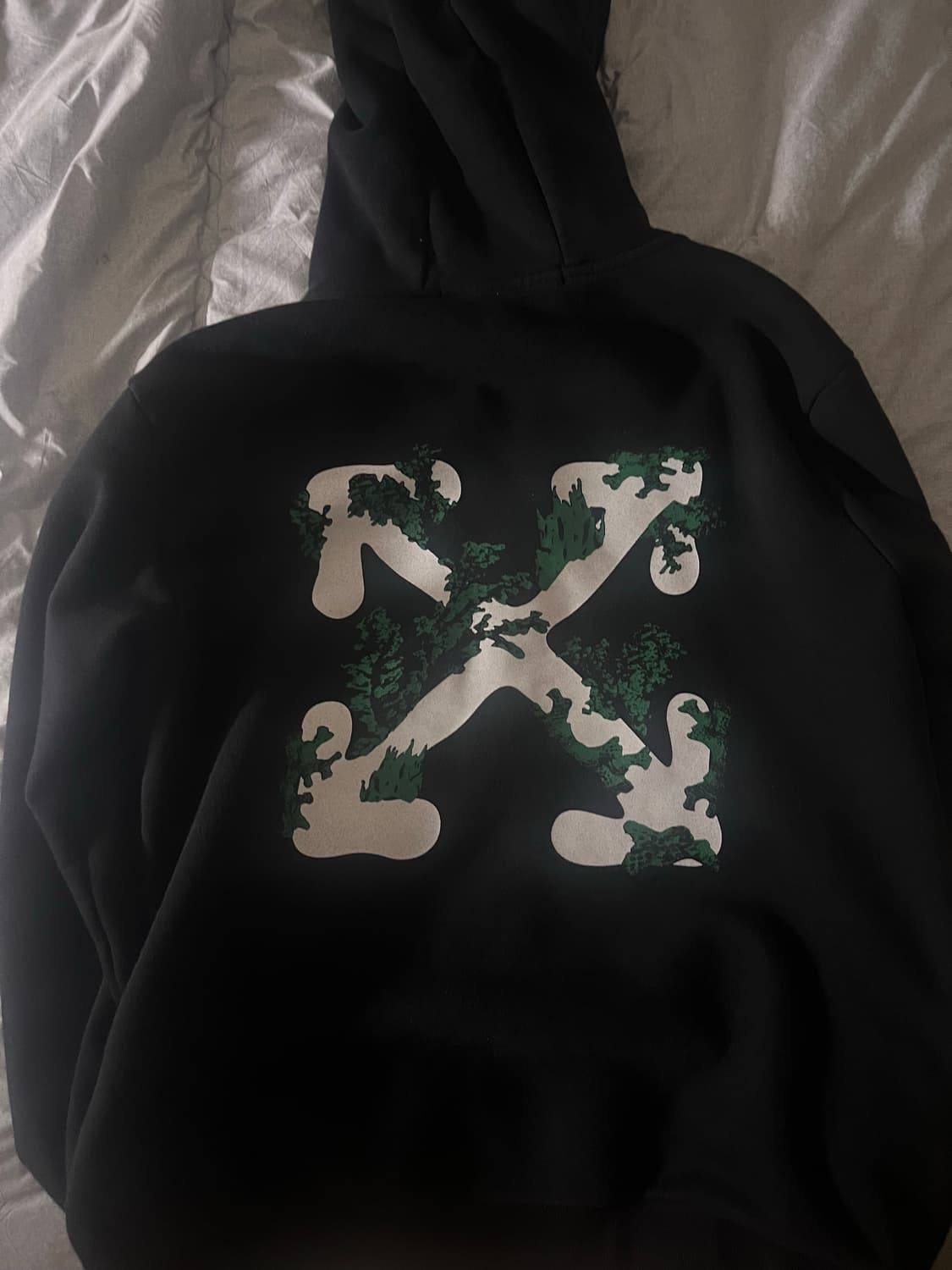 오프화이트 후드집업 블랙 카모 팝니다 상품이미지2