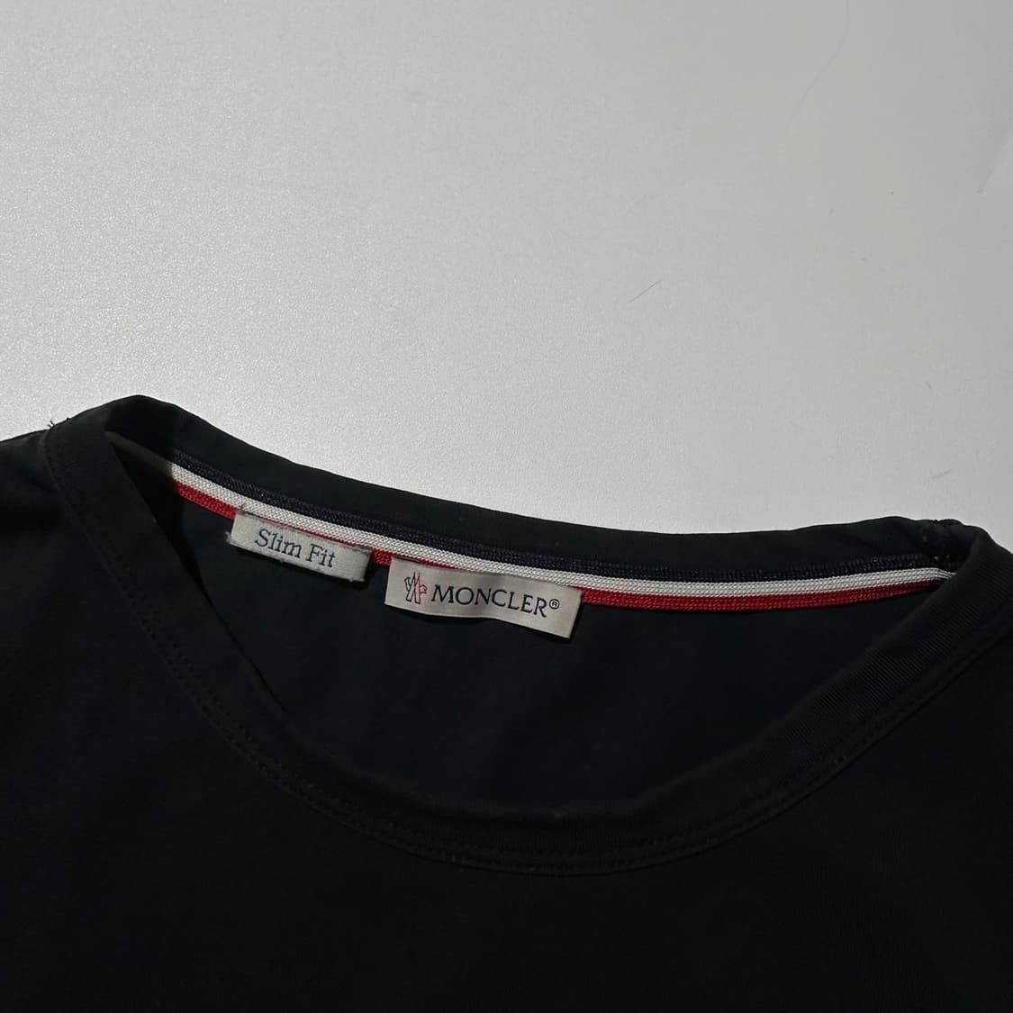 (매장판) 몽클레어 사이드로고 반팔 티셔츠 상품이미지4