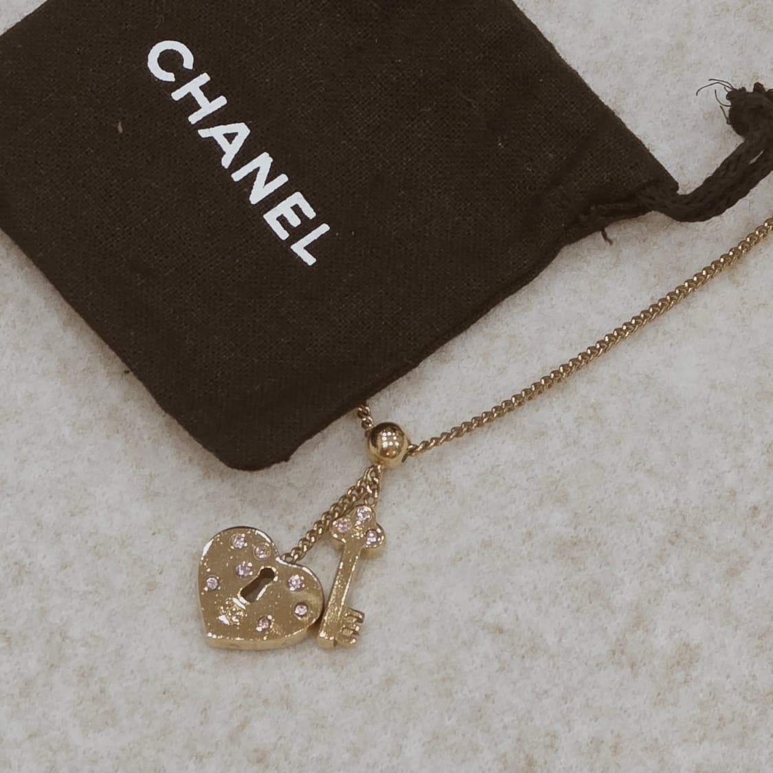 샤넬 하트자물쇠 열쇠 펜던트 금장 목걸이 상품이미지2