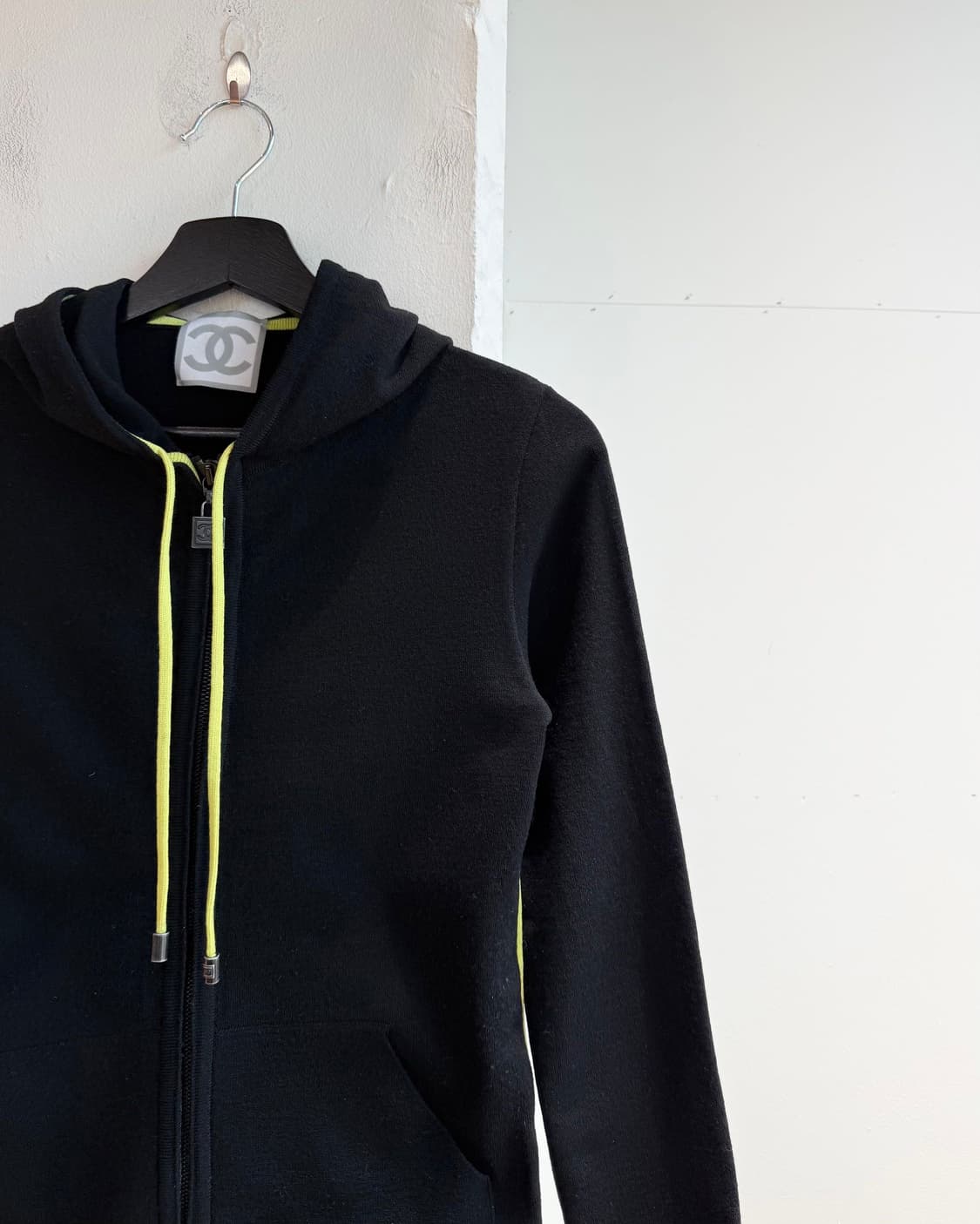 샤넬 스포츠 블랙 후드 집업 상품이미지5