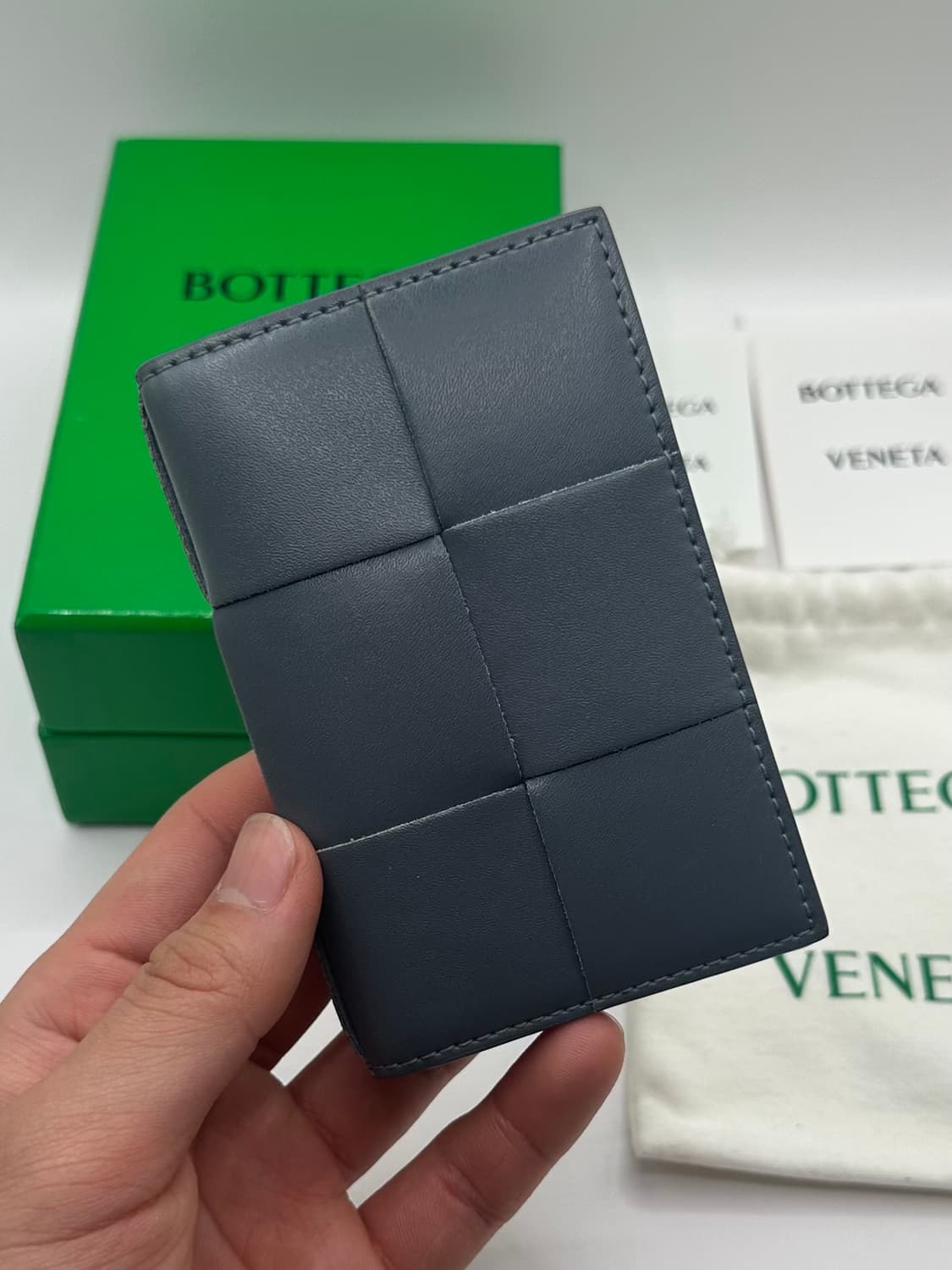 보테가베네타 맥시 플랩 오거나이저 카드지갑 상품이미지1