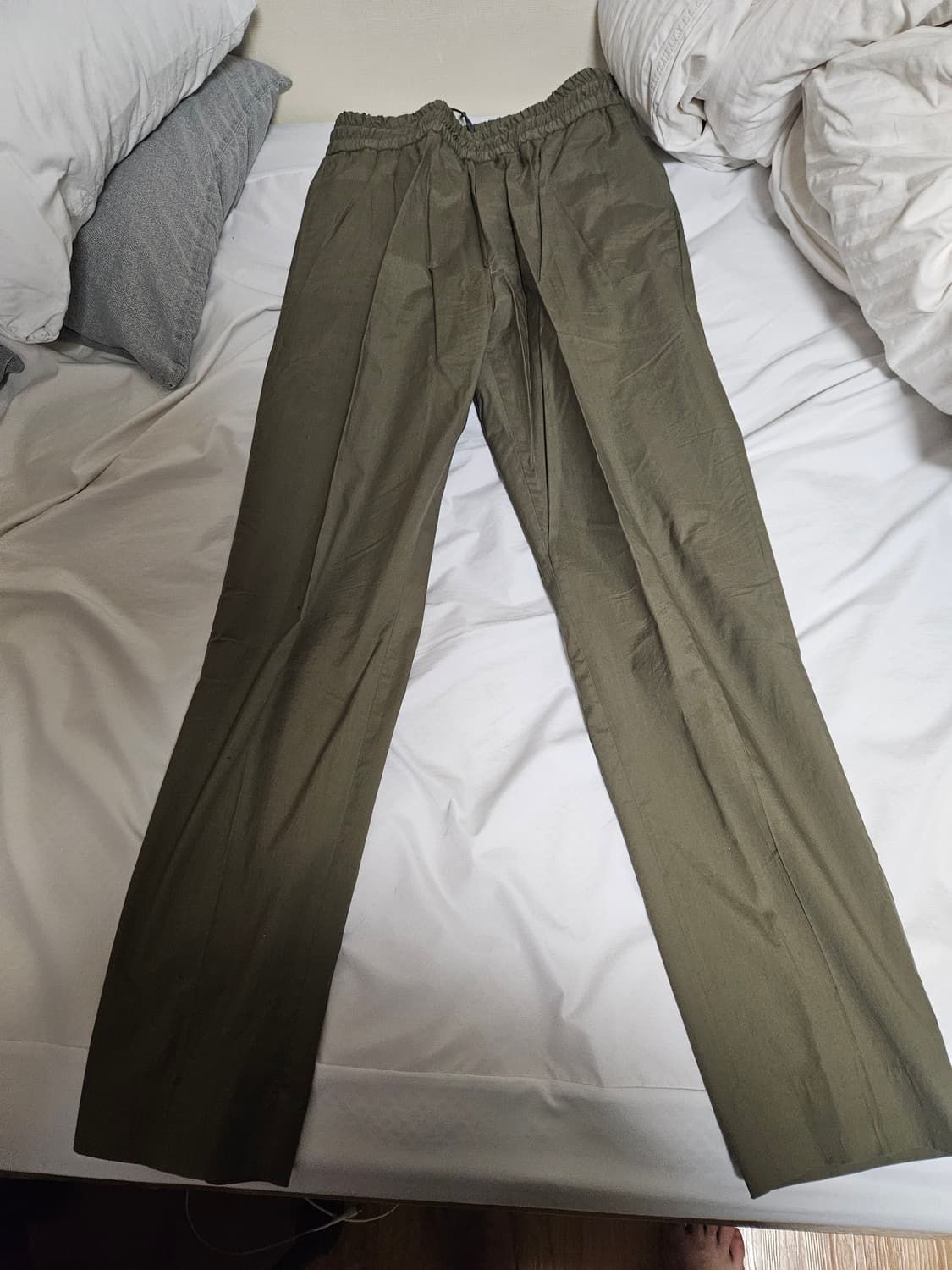 [EU48] 아크네 라이더 트라우저 카키 상품이미지1