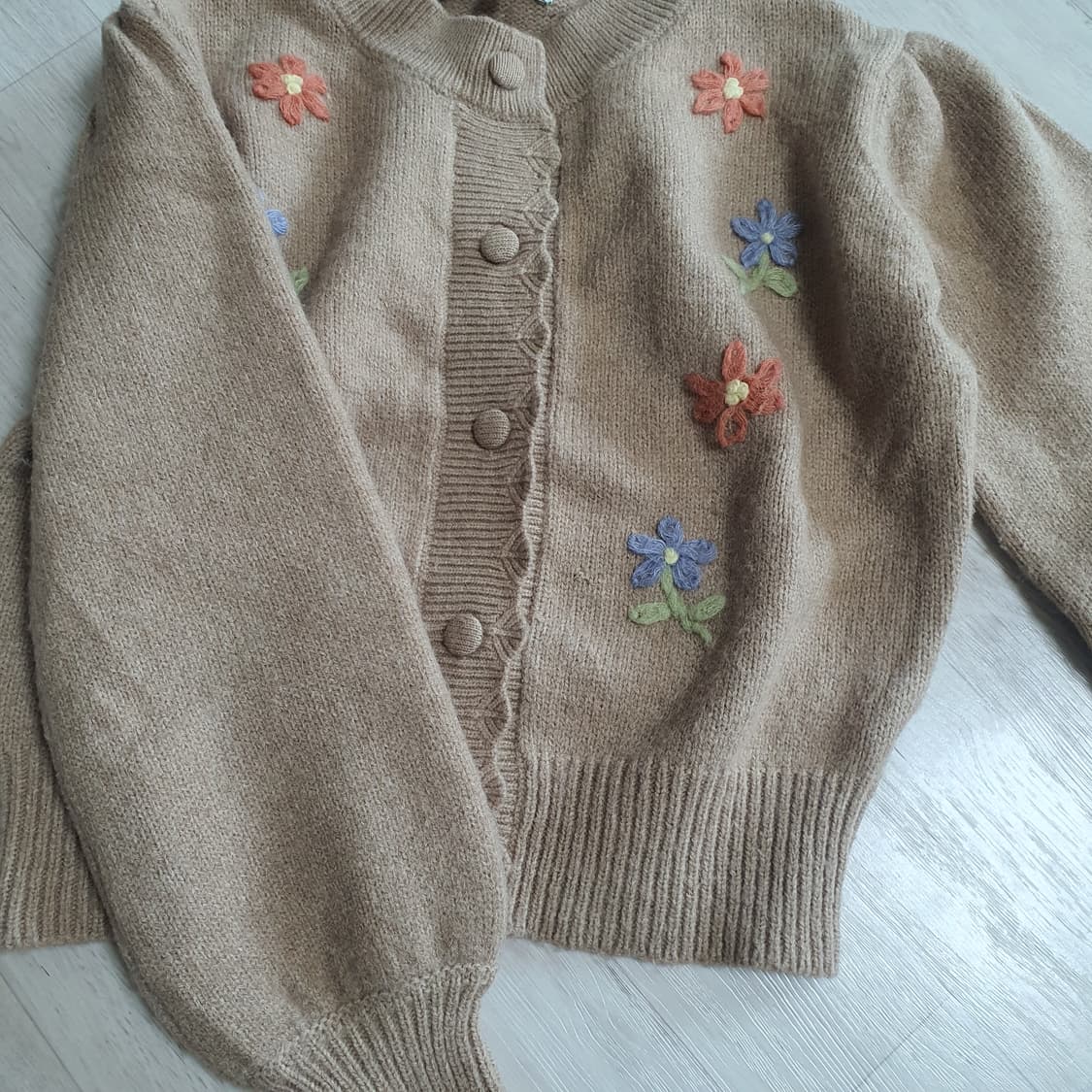 온앤온 플라워 자수 가디건 상품이미지6