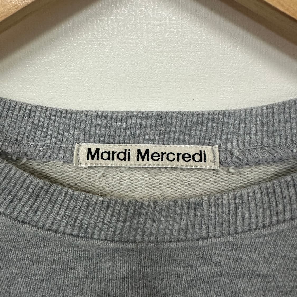 마르디 메크르디 맨투맨F 상품이미지3