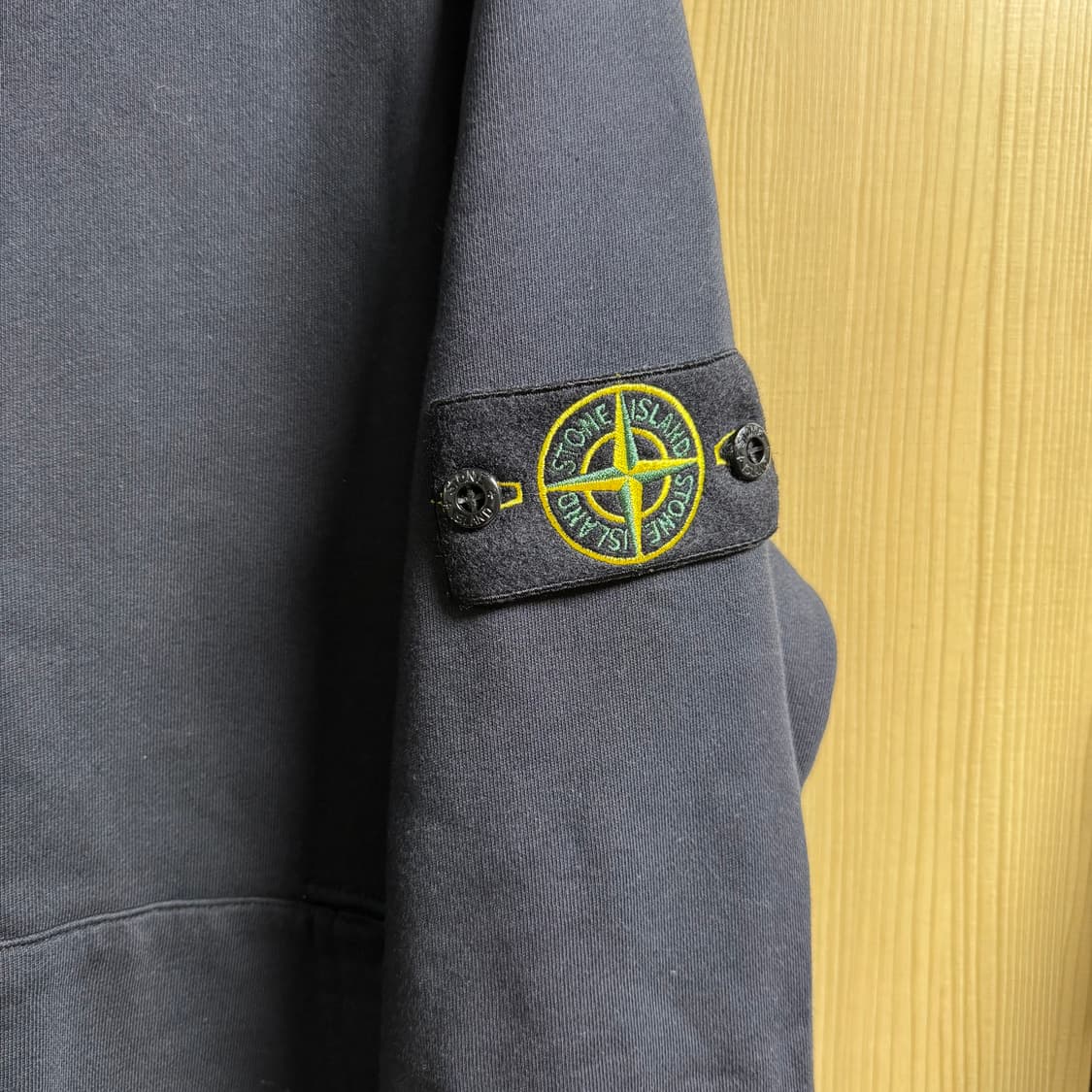 [XL] 24FW 스톤아일랜드 후드집업 상품이미지2