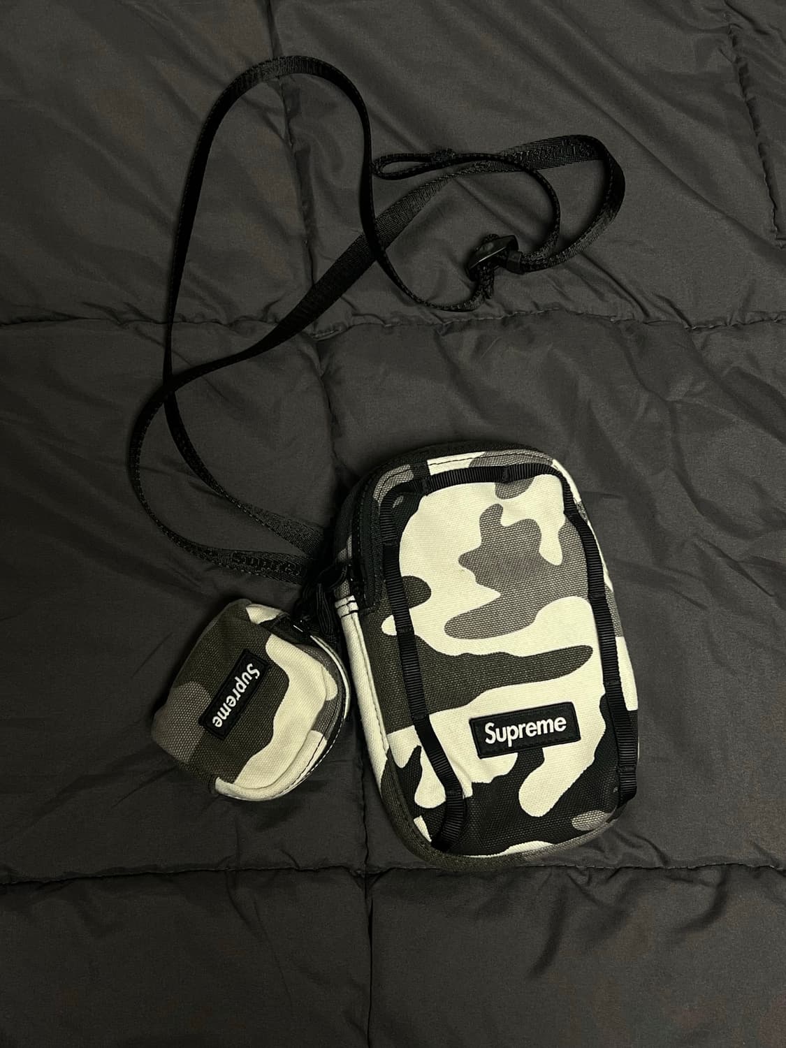 슈프림 카메라백 + 미니 파우치 스노우 카모 상품이미지2