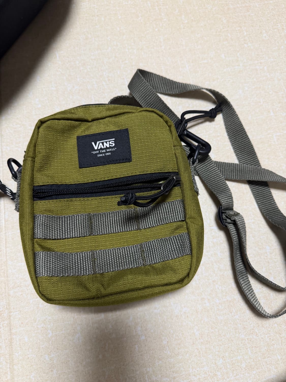 반스 크로스백 상품이미지1