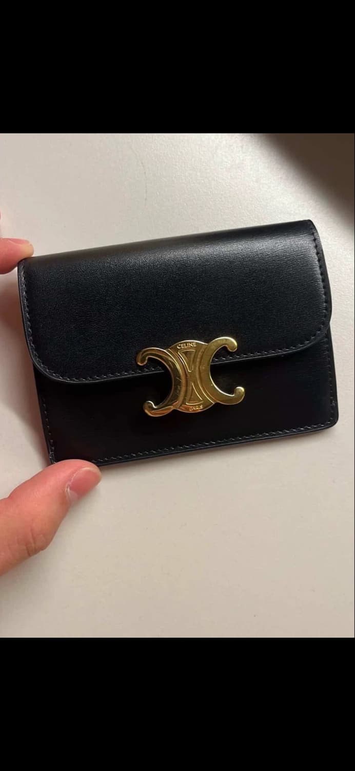 셀린느 트리옹프 지갑 팝니다 상품이미지1